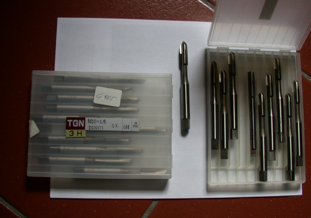 nut tapping tools
